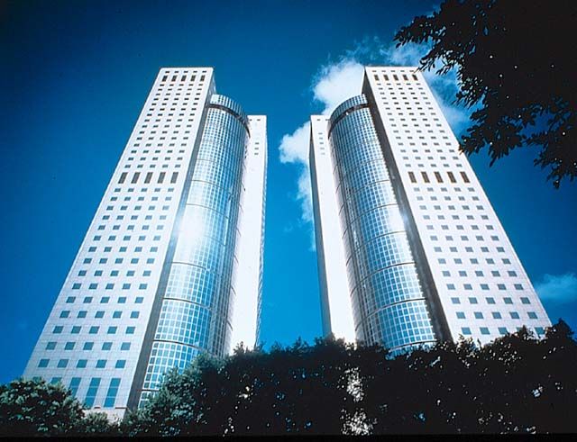 Shangri-La's impressive Far Eastern Plaza Hotel, Taipei