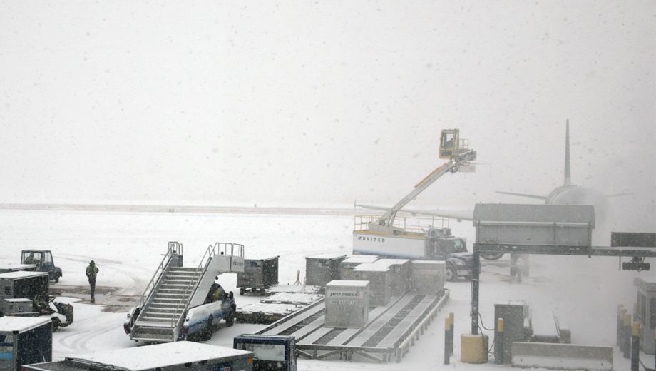 Change your flights (for free) to avoid getting stuck in the snow