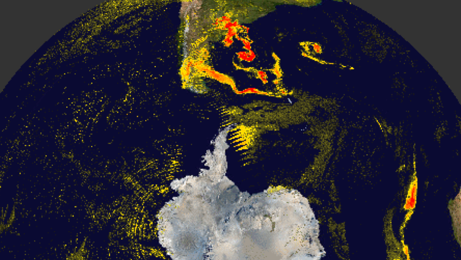 <p>Data from BOM, NOAA, JMA and EUMETSAT shows the volcano ash cloud in the upper atmosphere.</p>