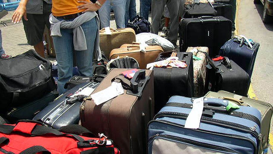 Qantas slugs passengers mid-trip for new baggage allowance