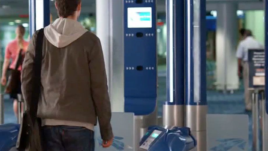 SmartGate: scanning your passport and face at the airport