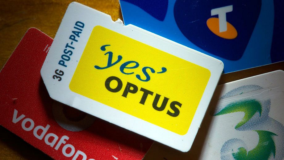 Optus to SMS warnings to customers about global roaming bills
