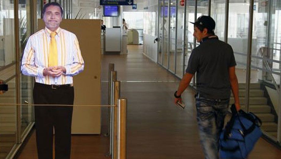 Airport staff to become holographic