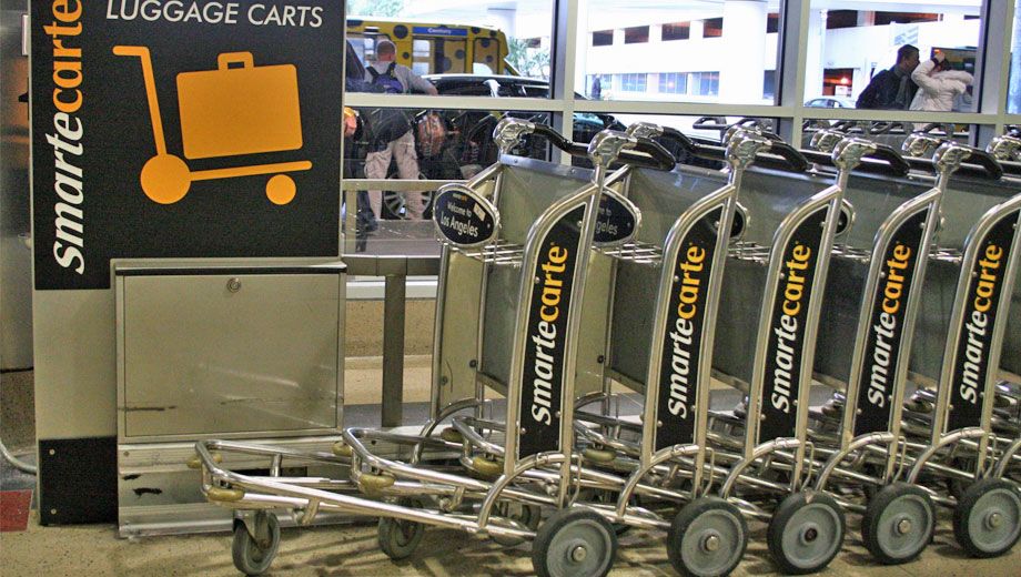 US Skycap airport porters: a good deal for heavy or bulky luggage