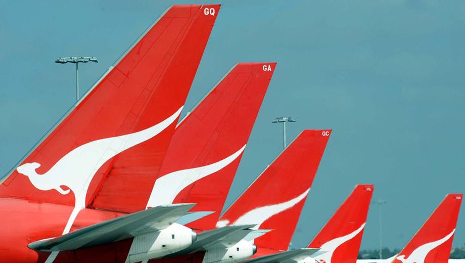Friday Qantas strikes off, but flights still cancelled, delayed