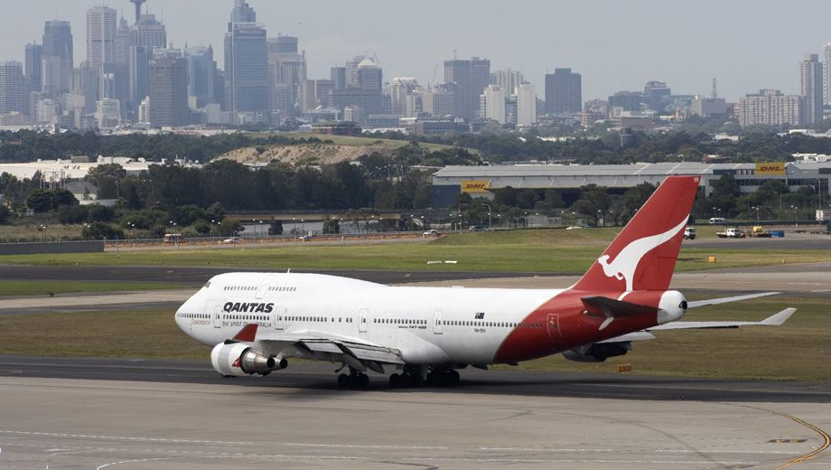 Qantas: QF7 to Dallas Fort Worth still running despite storms