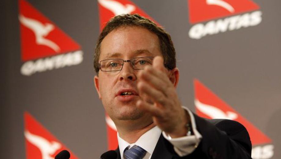 Qantas splits domestic & international wings