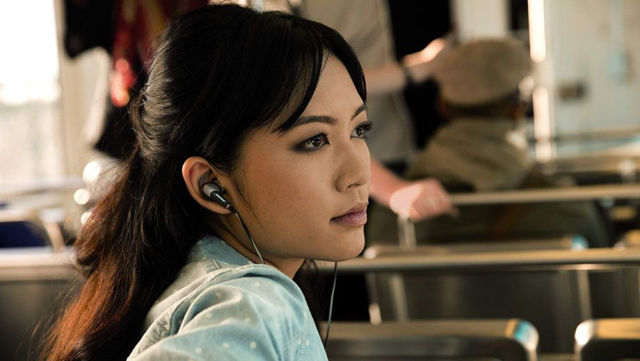 Review: Bose QuietComfort 20 noise-cancelling headphones