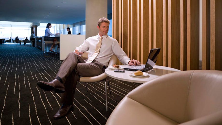 Qantas business lounges re-open for 2014