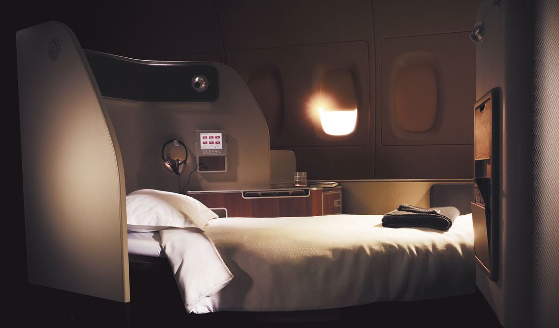 Using Qantas frequent flyer points to upgrade to first class