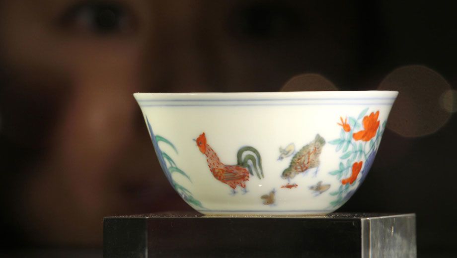 Collector buys ancient cup, pockets 422 million American Express points