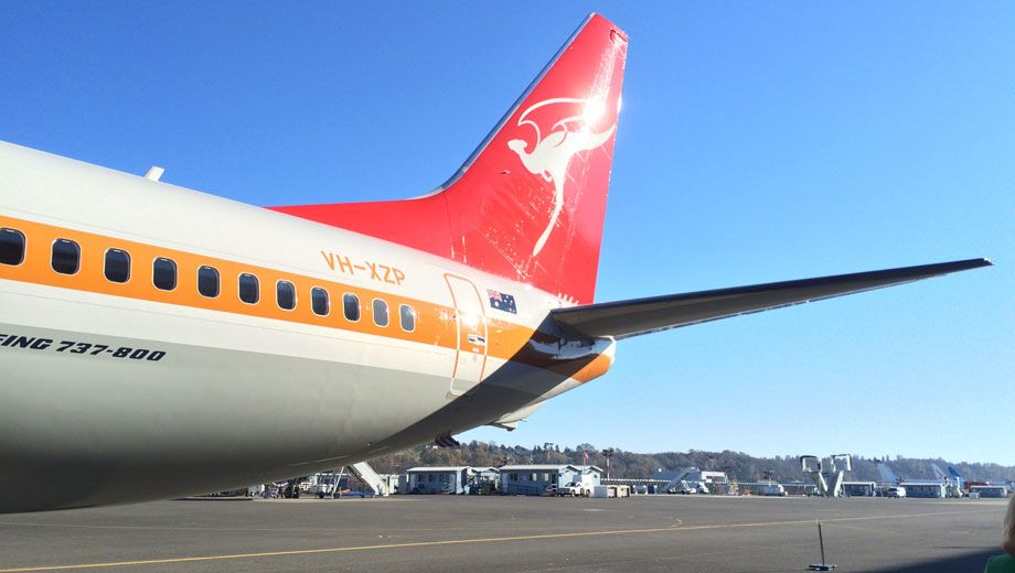 Reader contest: welcome the Qantas Boeing 737 in RetroRoo livery