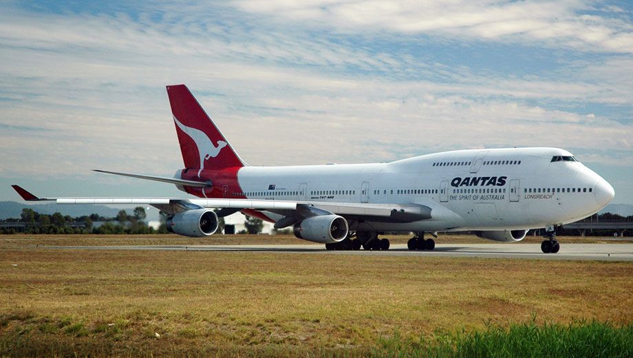 See the final flight of Qantas' very first Boeing 747-400