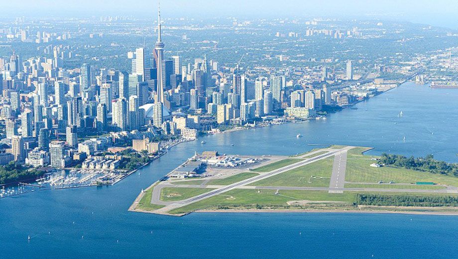 The world's 10 most scenic airport approaches