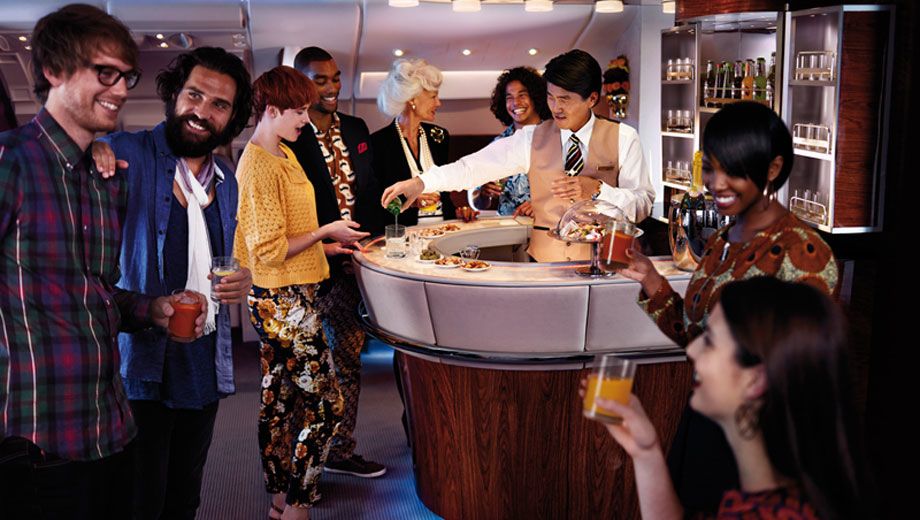 Review: Emirates Airbus A380 inflight cocktail bar and lounge