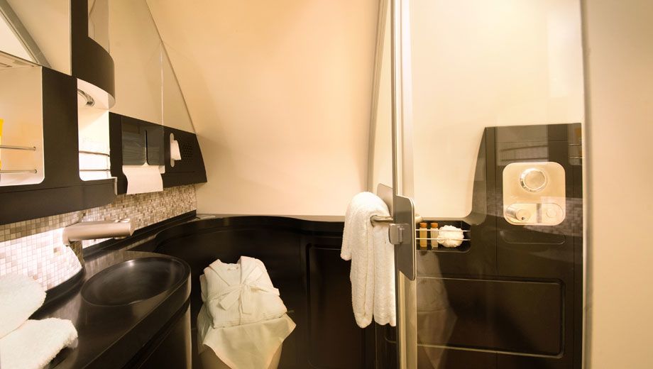 Etihad Airways Airbus A380 first class 'shower suite' review