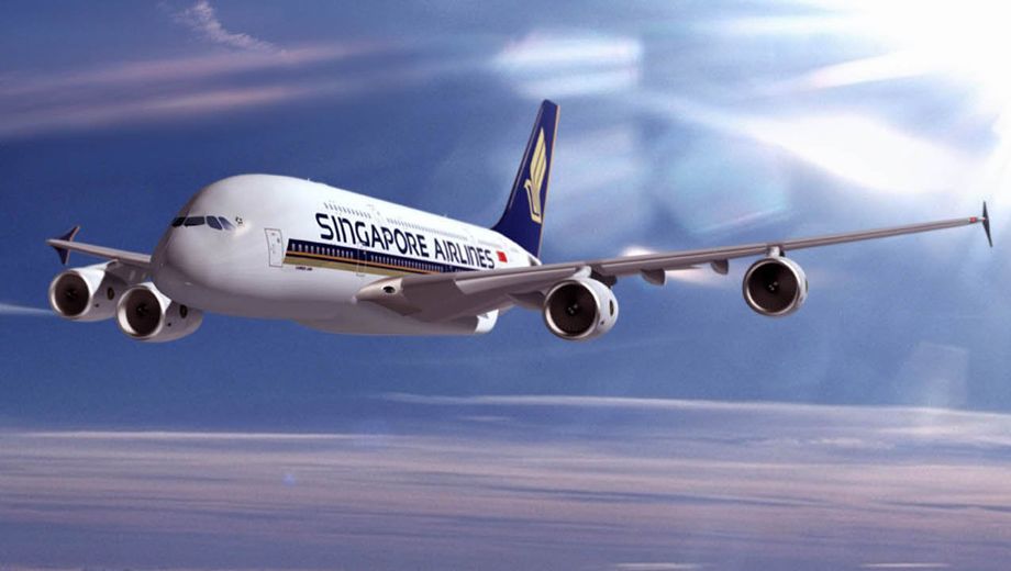 Singapore Airlines sees flyers swap champagne for cheap seats