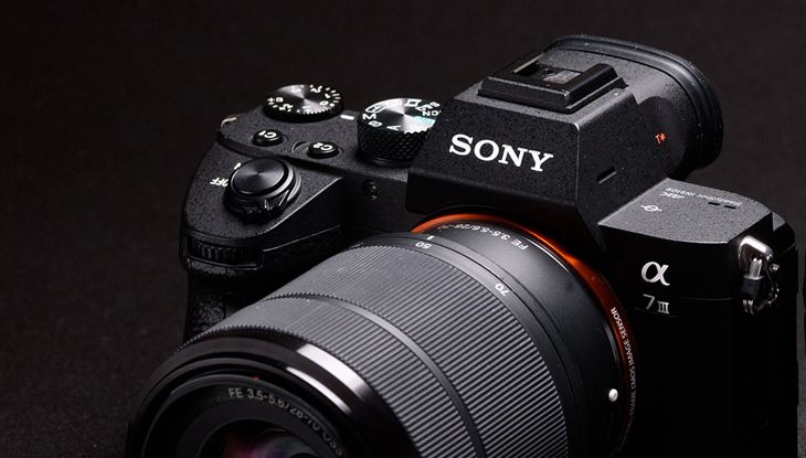 Sony's new super-fast cameras win over the pros against Canon, Nikon