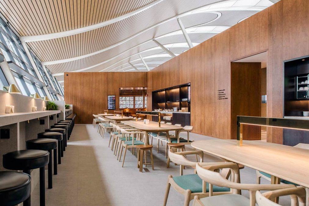 Cathay Pacific business class lounge, Shanghai Pudong Airport