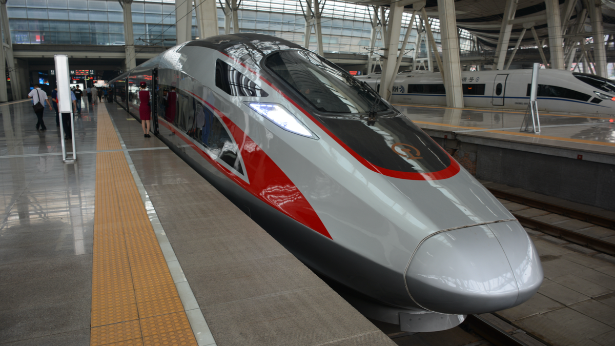 Business class vs first class on China's high-speed rail network
