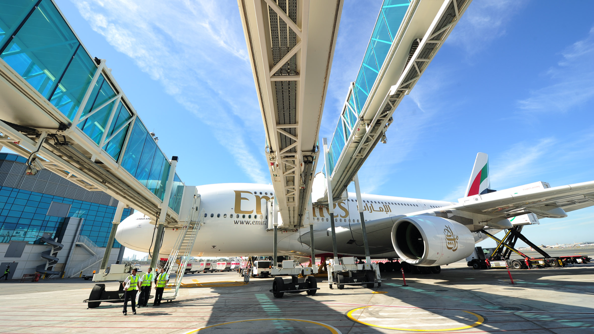 Emirates begins pre-flight coronavirus tests on passengers