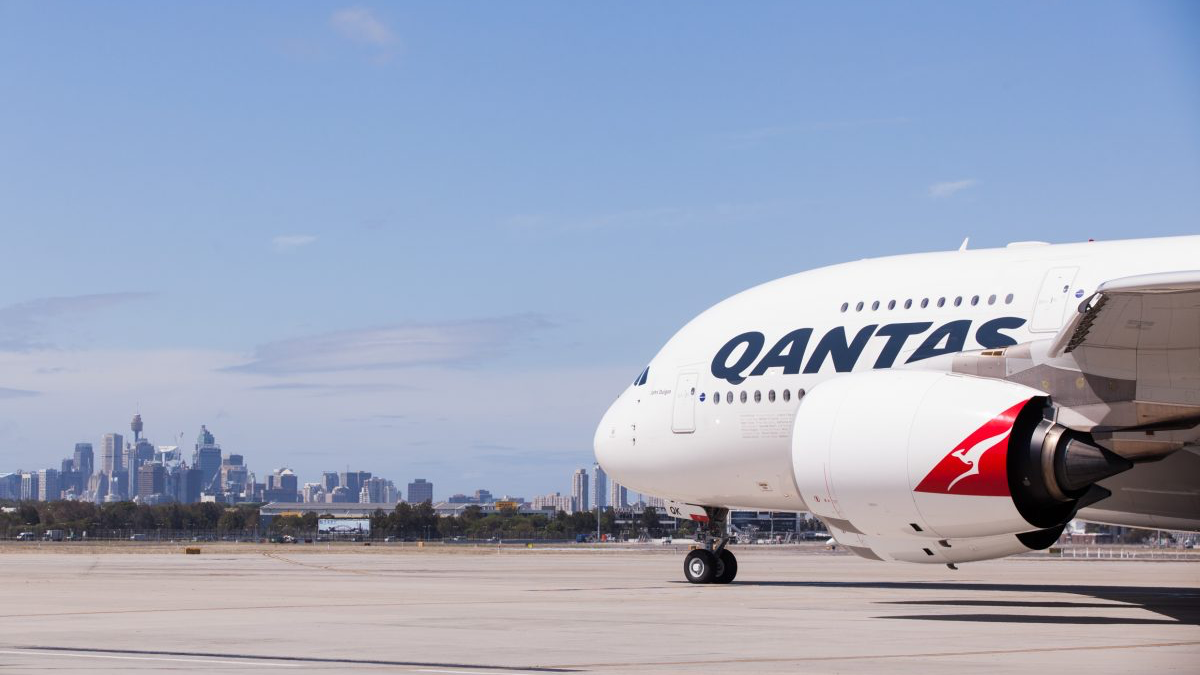 Qantas extends coronavirus flight cancellations to July