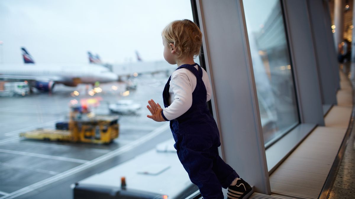 Qantas vs Virgin: parental leave from frequent flyer status