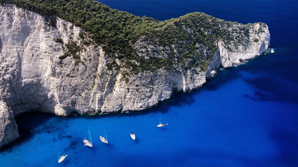 Greece opens Covid-safe 'travel bubble' to Australia