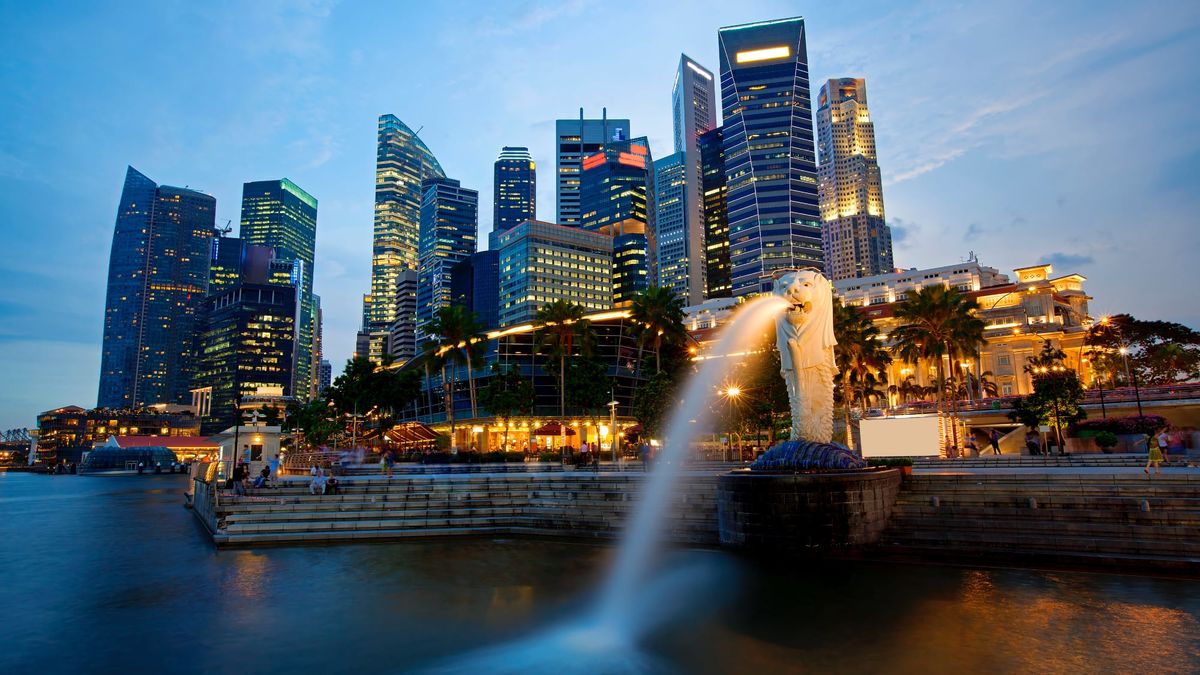 Singapore keen to re-open its borders