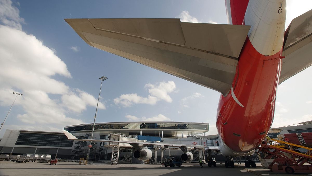 Qantas to report the slimmest of profits