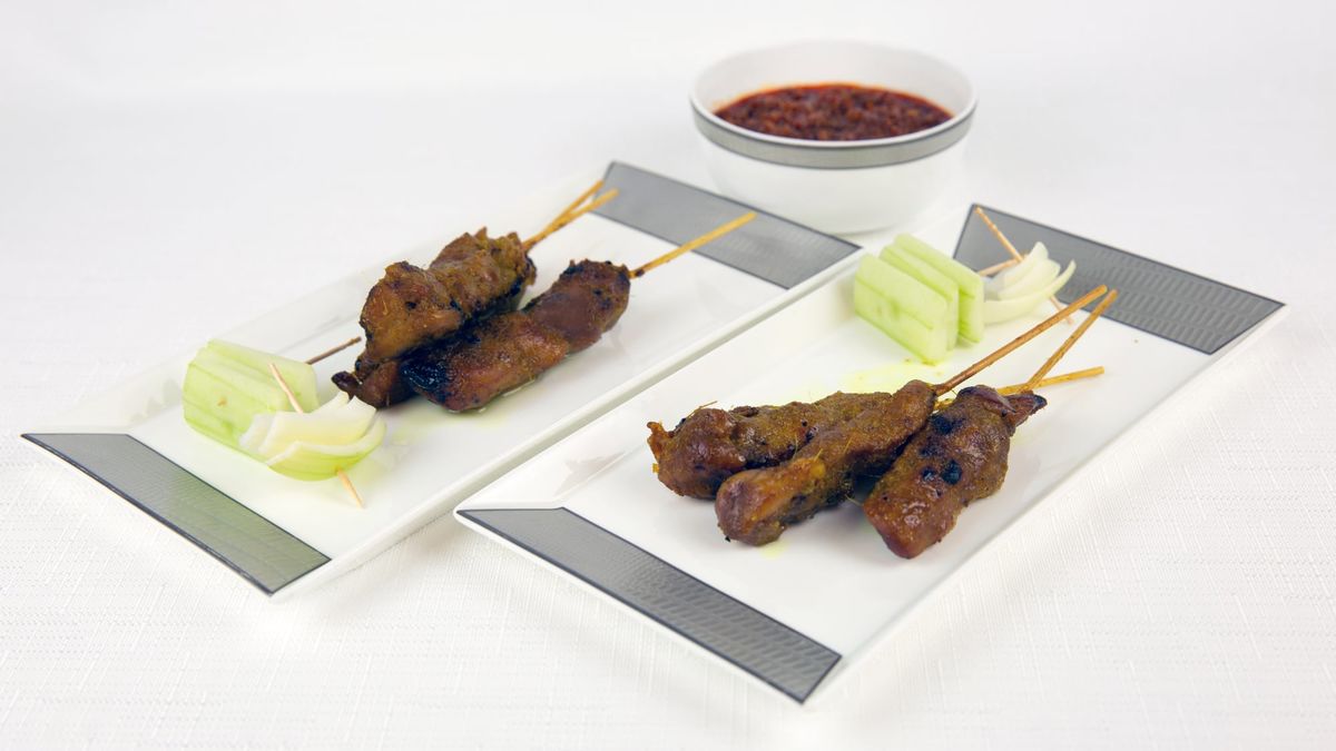 Singapore Airlines now serves 'Impossible Meat' satay for vegetarians 