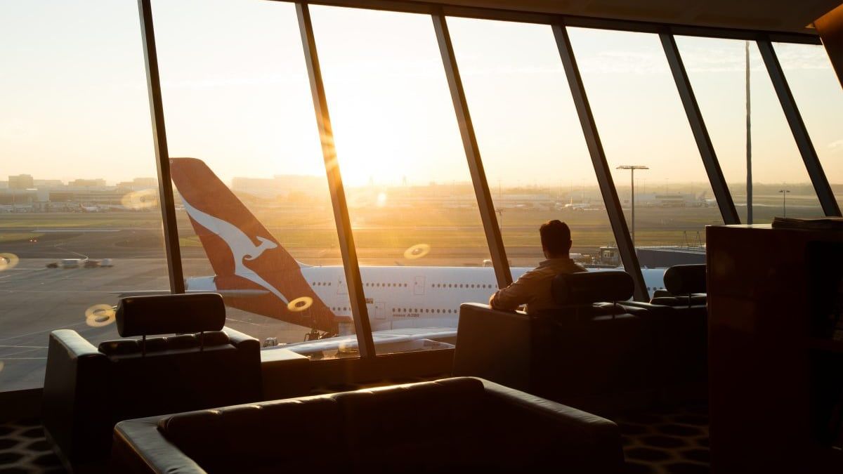 Qantas closes bookings on US, UK flights to Oct 2021