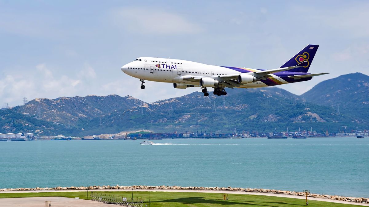Thai Airways is selling all of its Boeing 747s