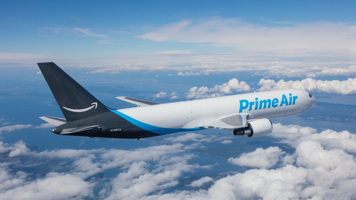 As online shopping booms, Amazon swoops on four ex-Qantas Boeing 767s