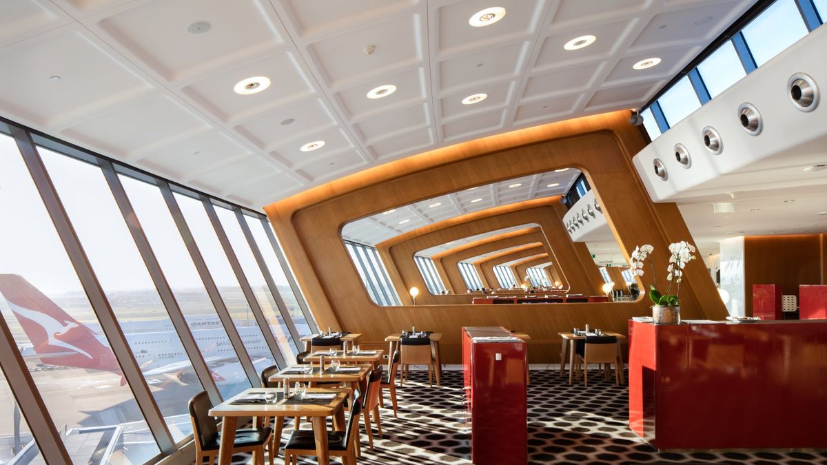 Qantas to reopen Sydney first class lounge on November 1