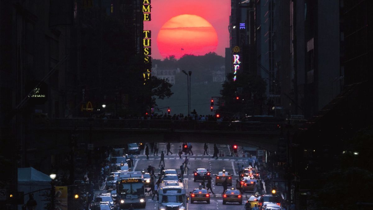 Why ‘Manhattanhenge’ is a uniquely New York experience