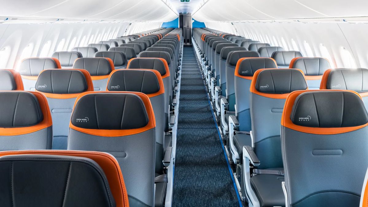 Could the US government force airlines to make seats wider?