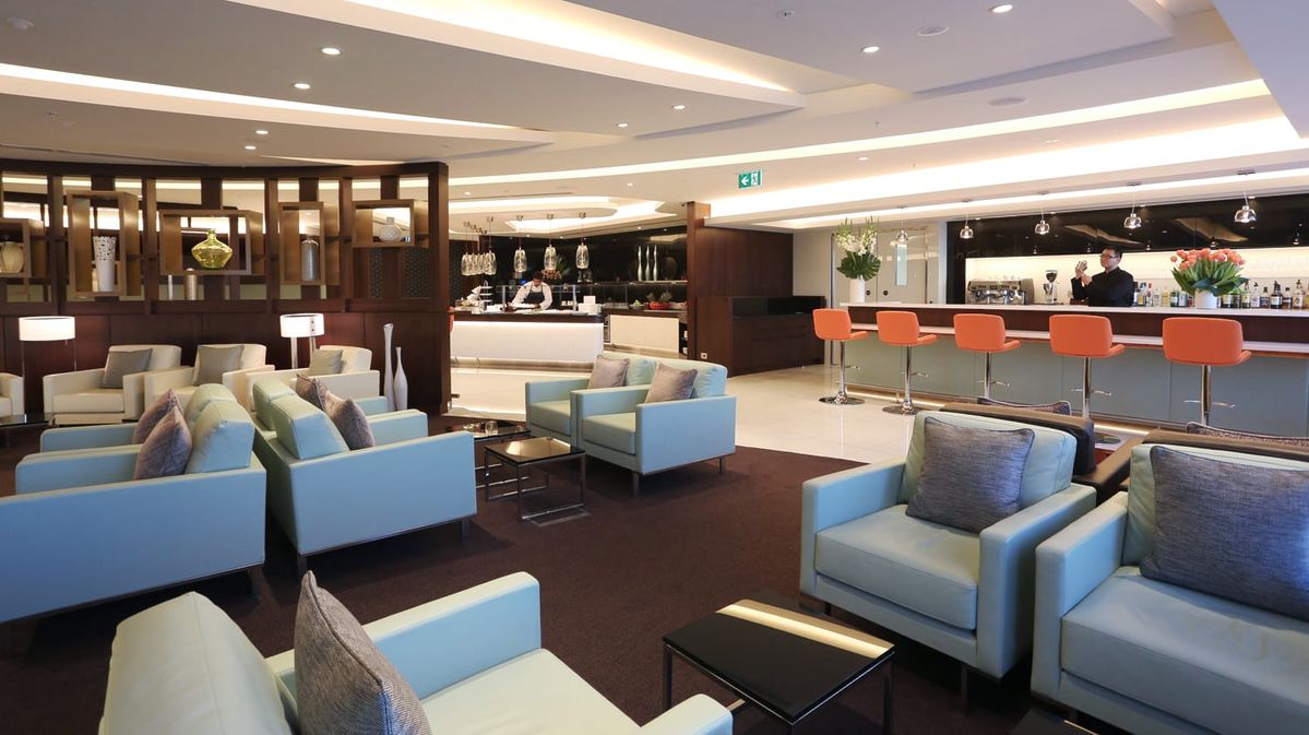 Cathay Pacific changes Sydney lounge from Qantas to The House