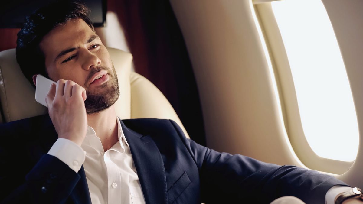 Airlines could soon allow 5G phone calls during flights