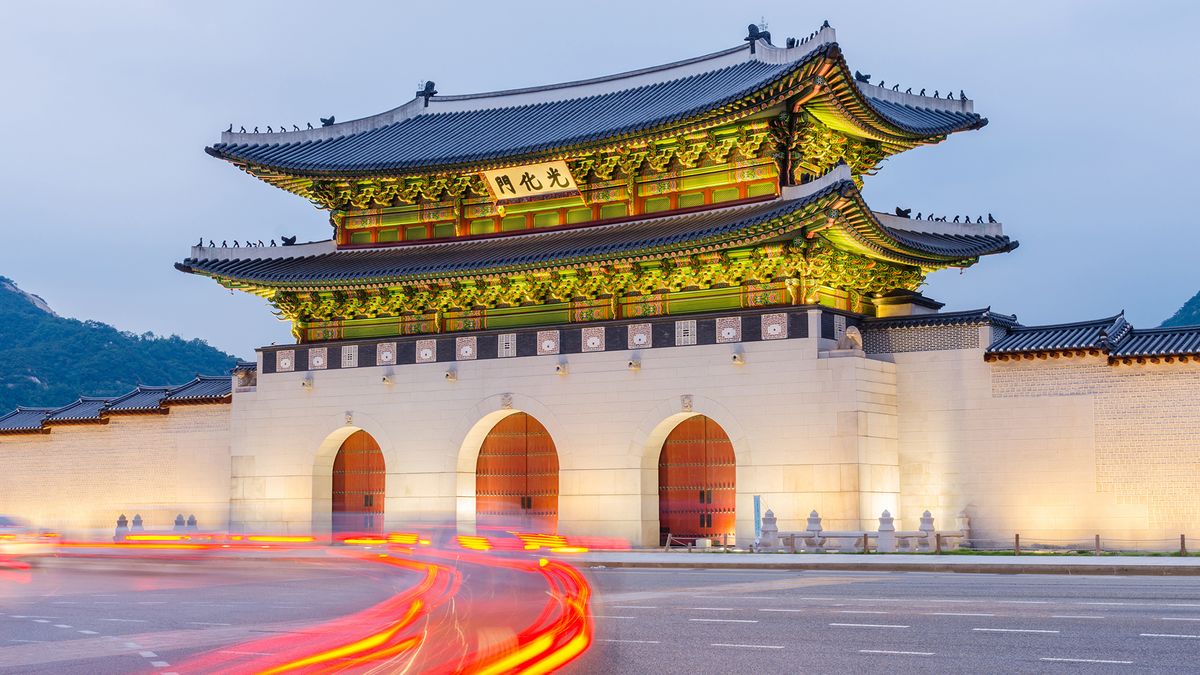 Time travelling in Seoul: a guide to its past and present 