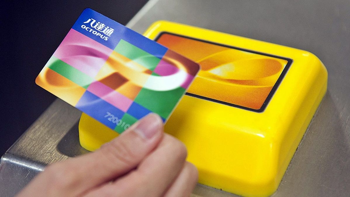 Hong Kong MTR to accept credit cards, smartphones