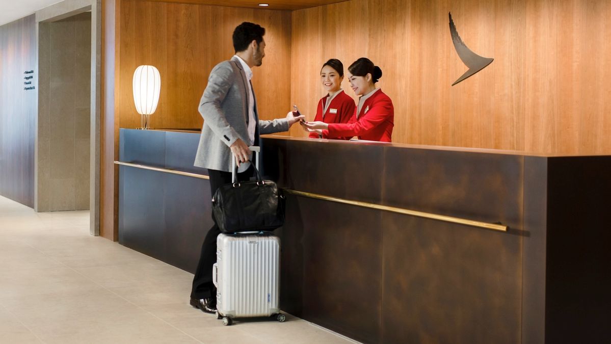 Psst, want to apply for a Cathay Pacific status match?