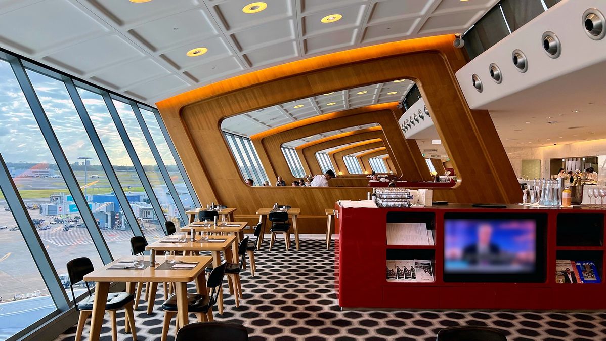 Qantas first class lounge guide: everything you need to know