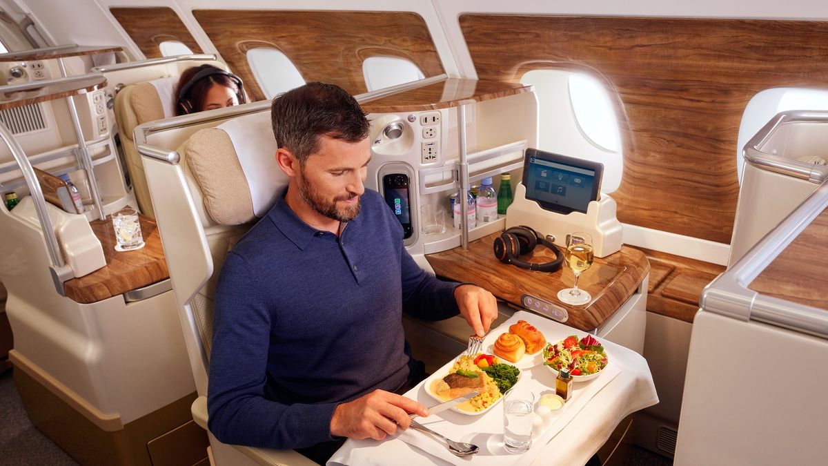 Emirates trialling ‘Book the Cook’-style meal pre-orders