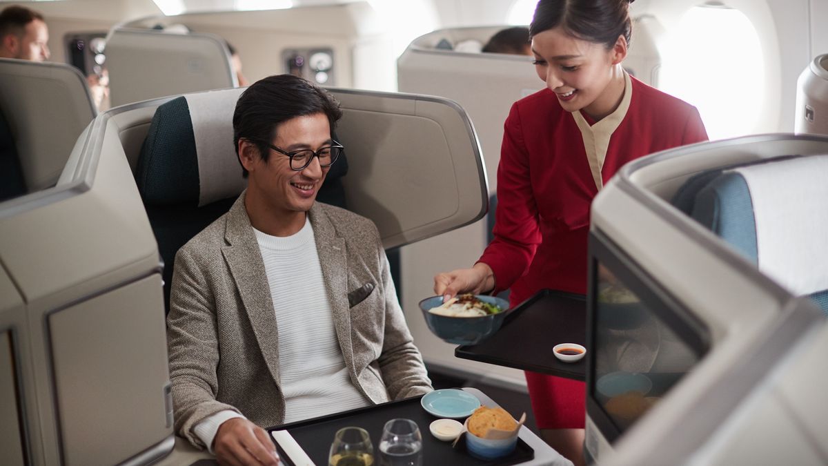 The ultimate guide to Cathay Pacific business class