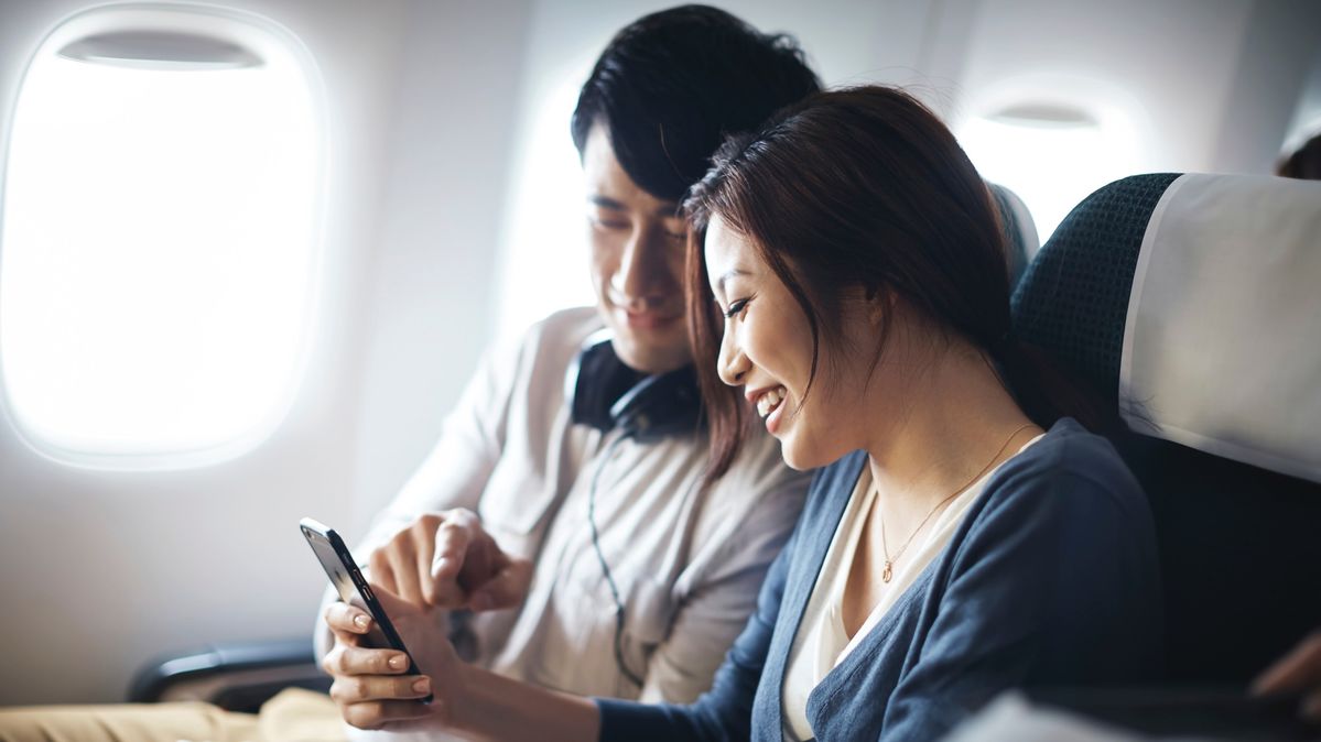 Vodafone launches airline roaming for inflight calls, text, streaming