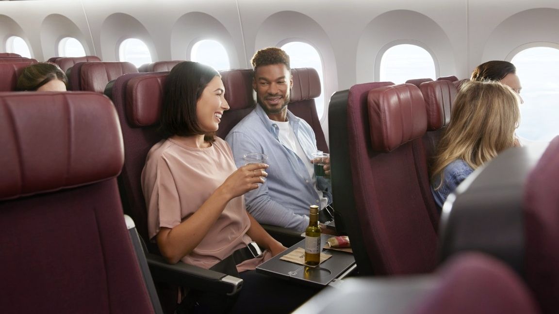 Qantas extends free inflight beer, wine service