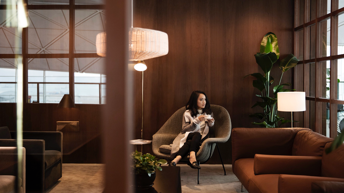 Cathay opens new Hong Kong first class lounge