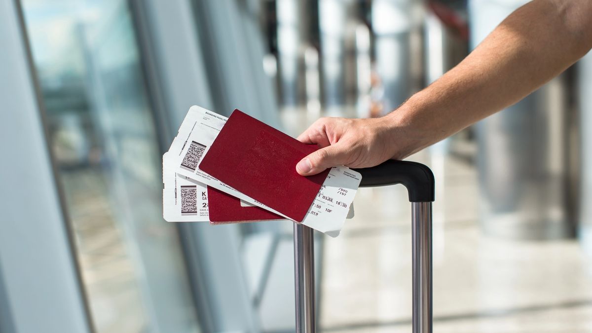 No app, no flight: airline axes paper boarding passes