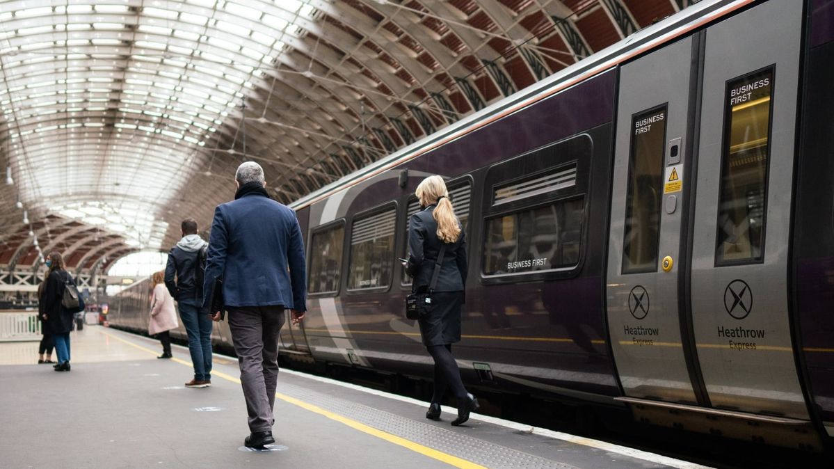 London’s Heathrow Express to be axed?